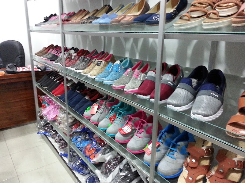Ty Shoes: Solusi Sepatu Terbaik di Jantung Cilacap